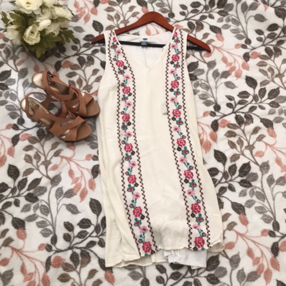 Cute Old Navy Dress with Embroidery